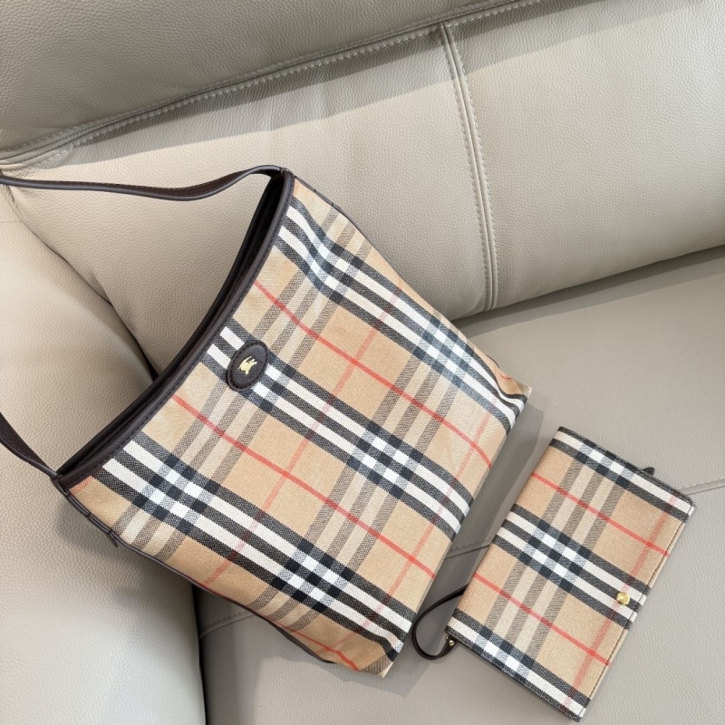 Bv*b*rry hobo bags